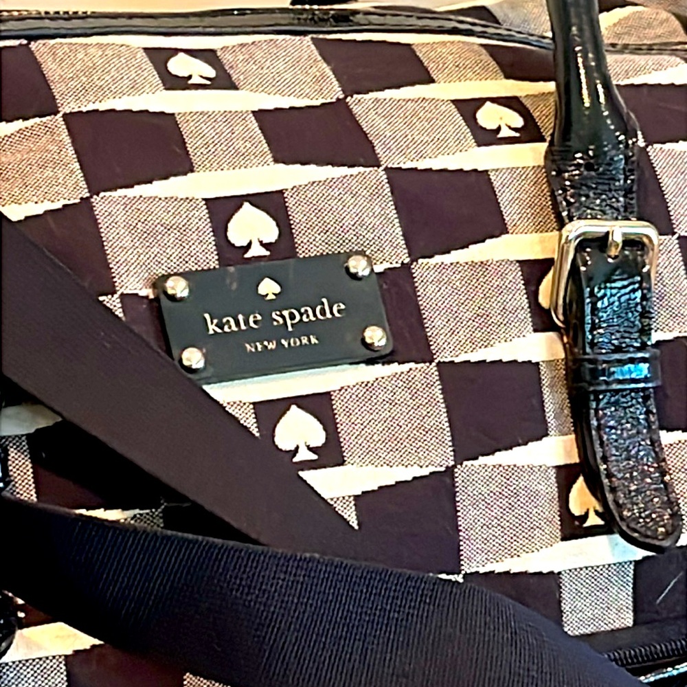 Kate Spade Black and White Checkered Travel Bag with storybook lining - Picture 4 of 14